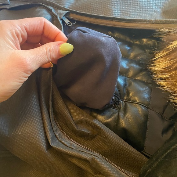 Danier Winter Coat - Picture 7 of 9